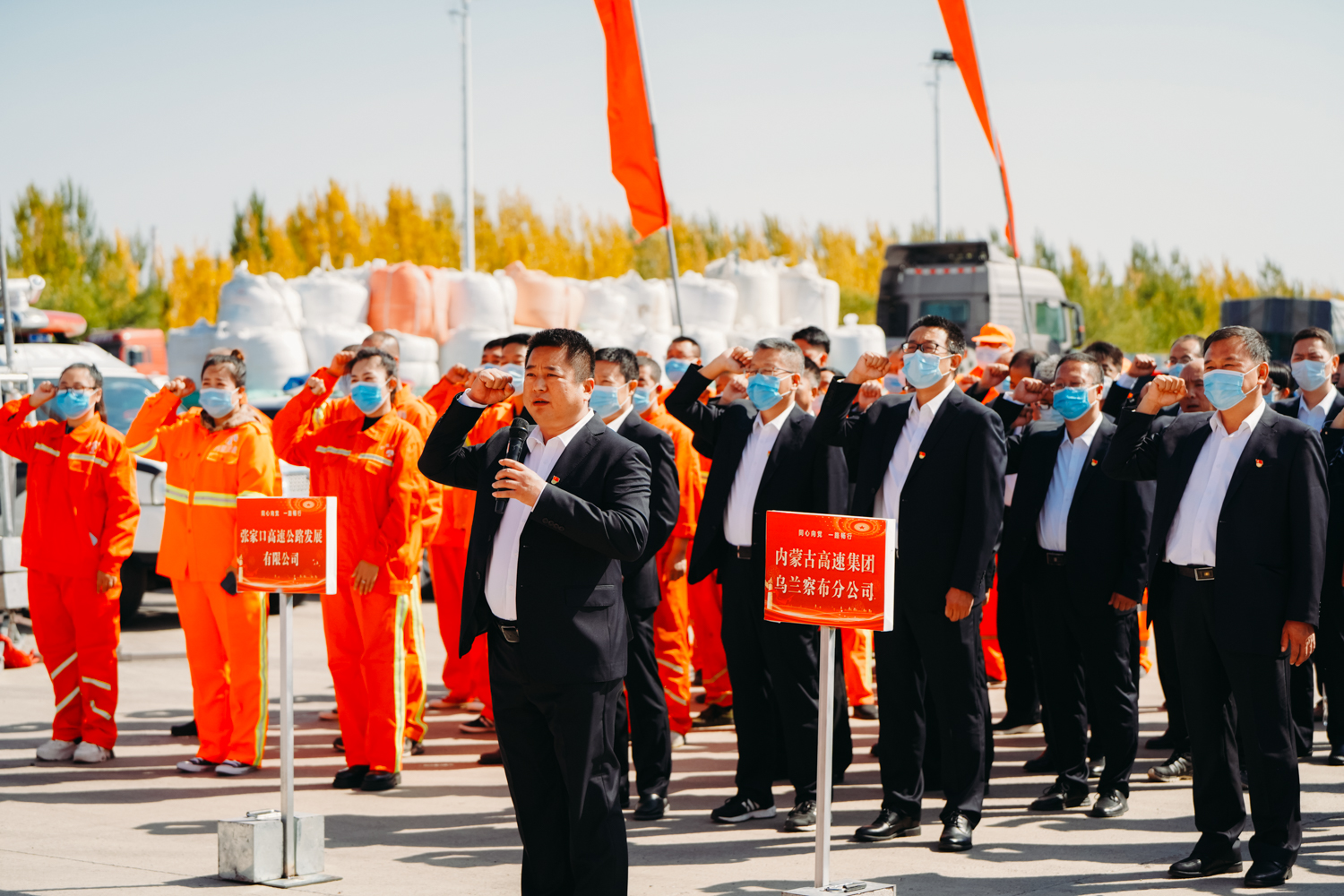 1664353121136192.jpg CCC01373.jpg